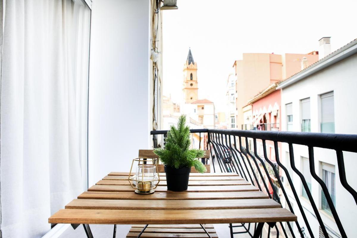 Family Apartment In The Malaga City Center Exterior foto