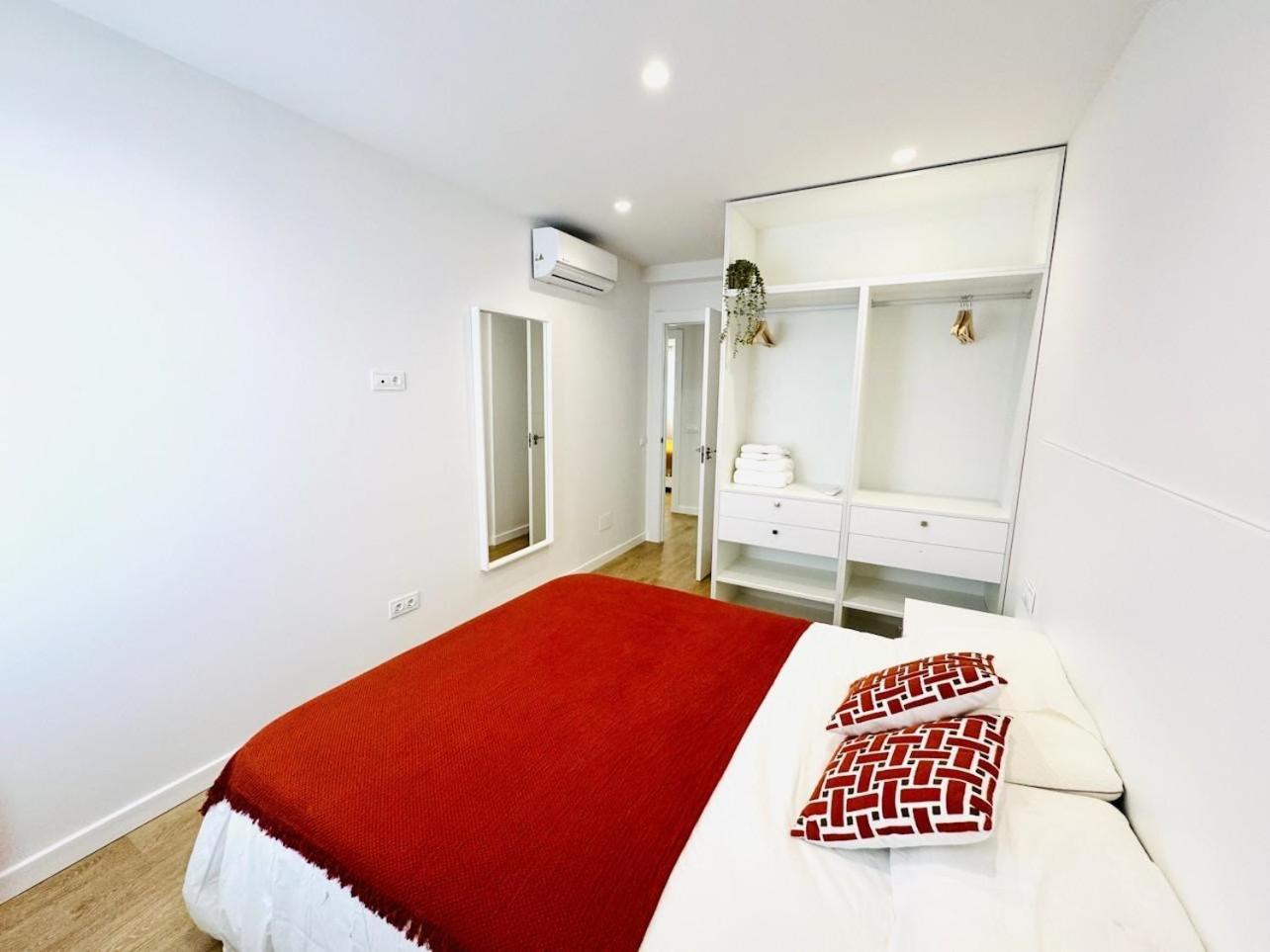 Family Apartment In The Malaga City Center Exterior foto